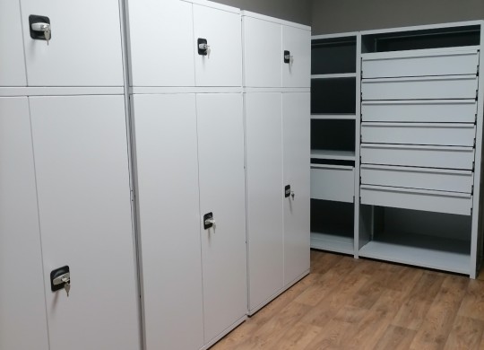 Закрытые шкафы