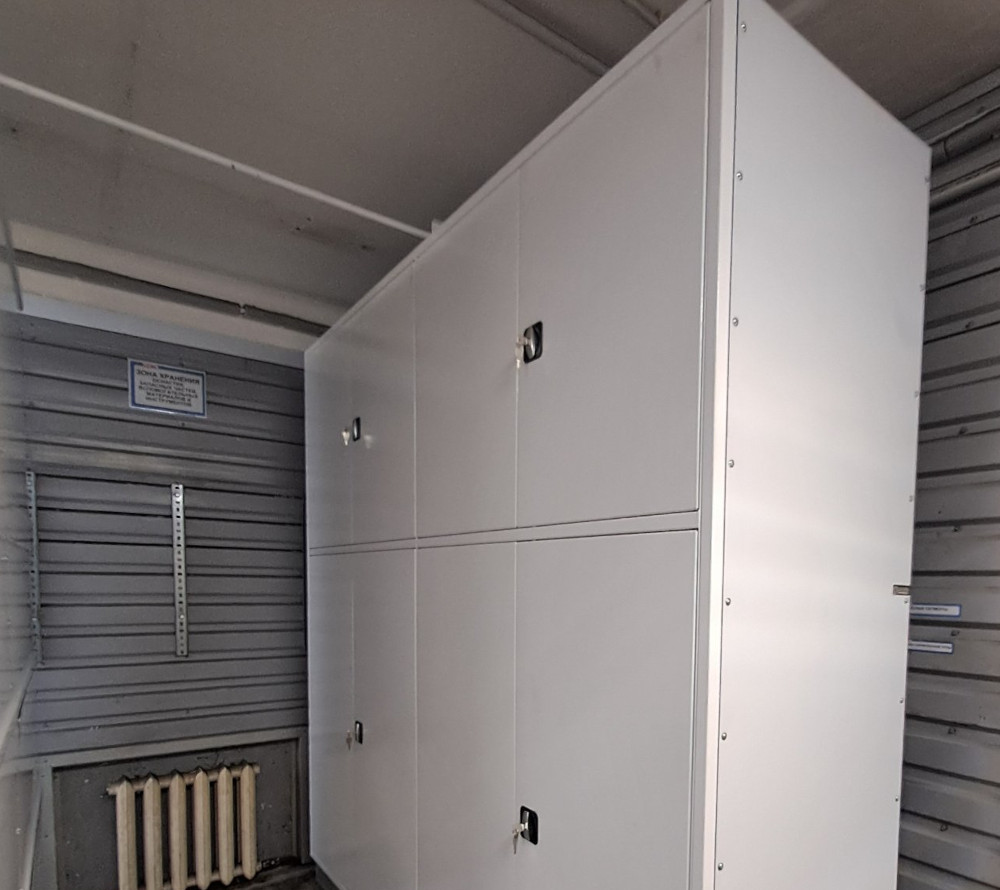 Антиопрокидыватель для передвижных стеллажей